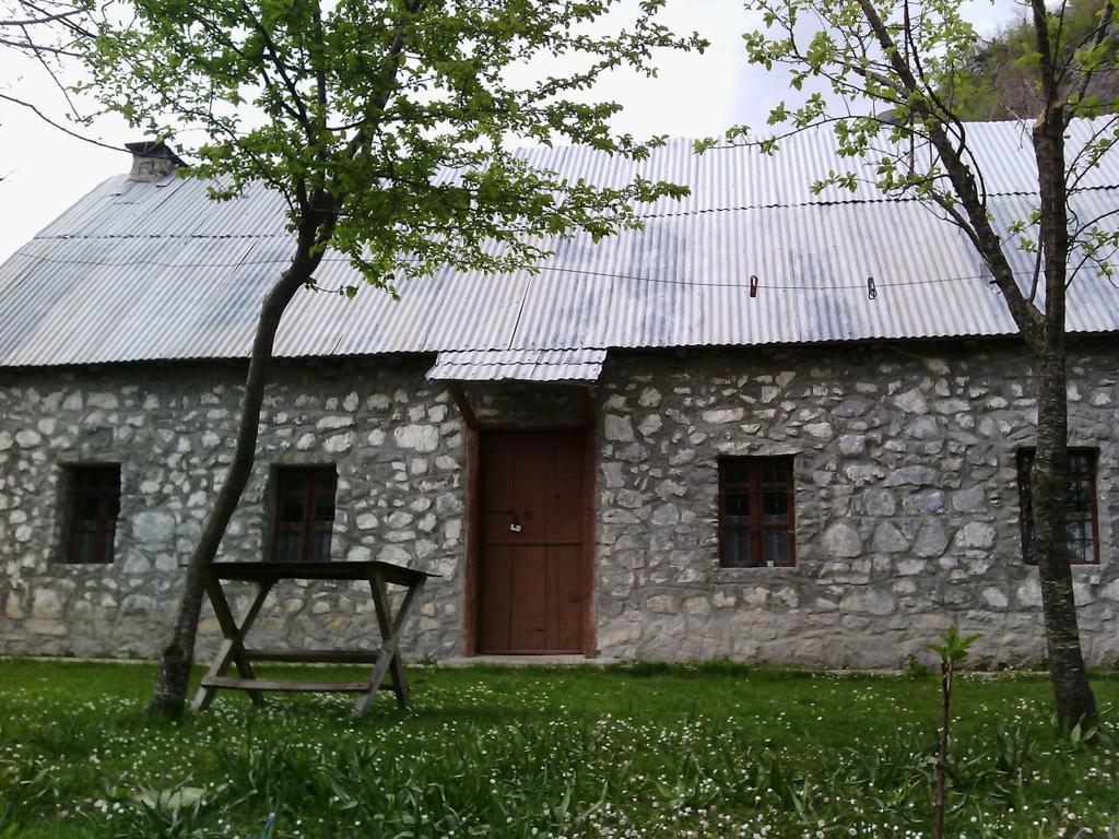 Syri I Kalter Kaprre 호텔 세스 외부 사진